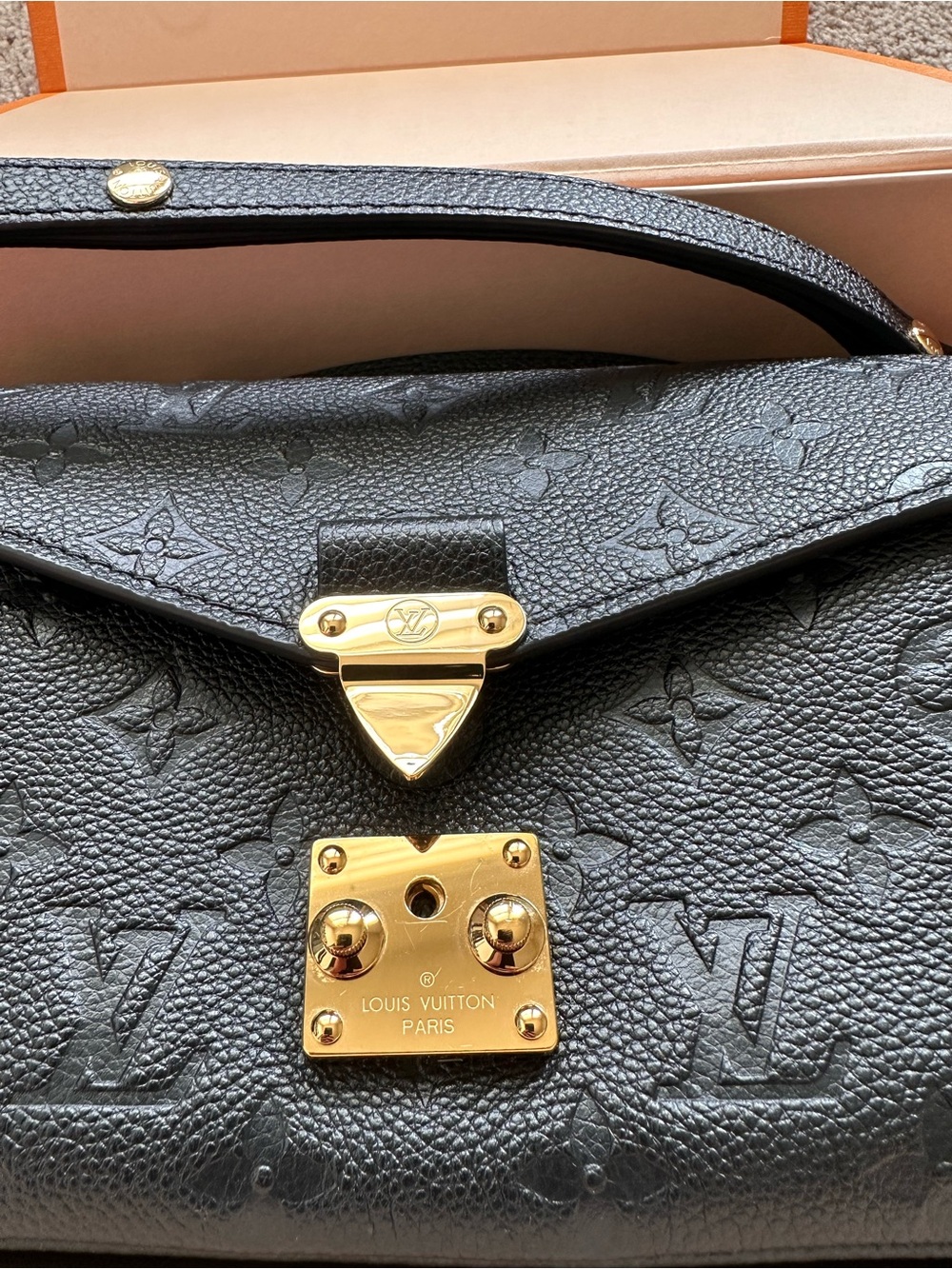 Louis Vuitton Empreinte Pochette Metis East West Black Leather - Picture 6 of 17